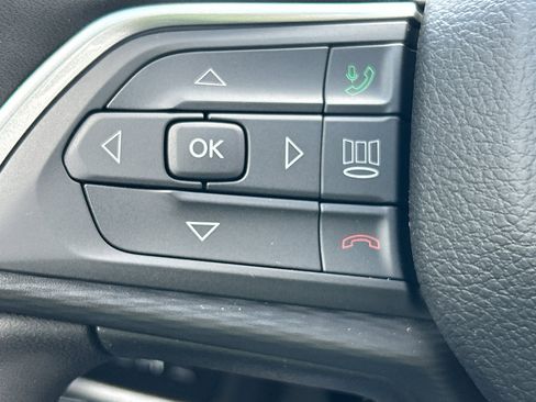 New 2025 Jeep Grand Cherokee L Altitude image 12