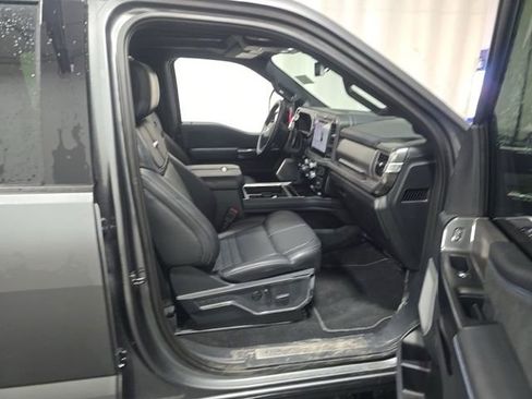 Used 2025 Ford F250 Platinum w/ FX4 Off-Road Package AWD/4WD image 8