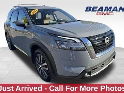 Used 2022 Nissan Pathfinder Platinum w/ Cargo Package