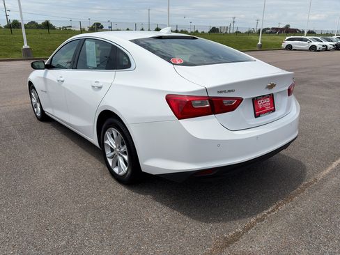 Used 2025 Chevrolet Malibu LT FWD image 3