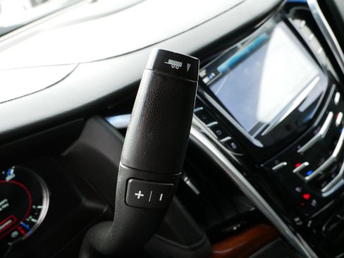 Used 2019 Cadillac Escalade ESV Premium Luxury image 24