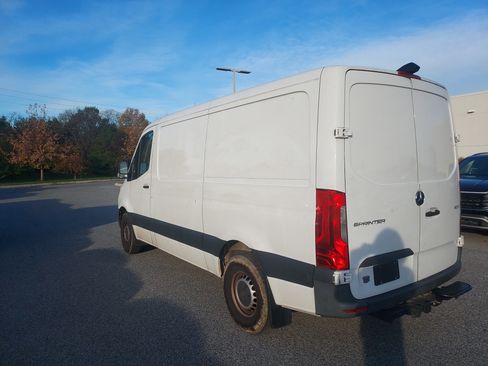 Used 2021 Mercedes-Benz Sprinter 1500 image 7
