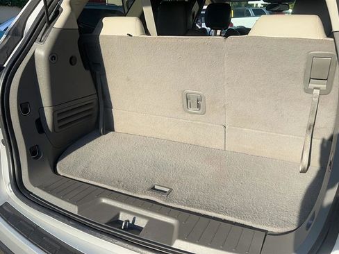 Used 2017 Chevrolet Traverse LT image 21