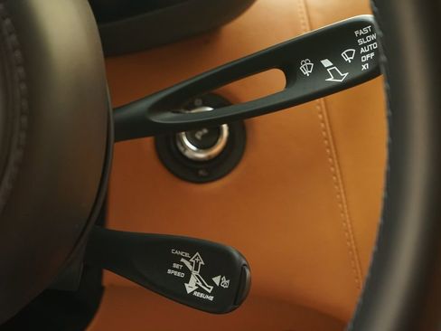 Used 2021 McLaren GT image 19