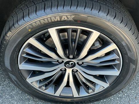 Used 2025 INFINITI QX60 Sensory w/ Vision Package AWD/4WD image 9