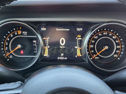 Certified 2022 Jeep Gladiator Sport image 15