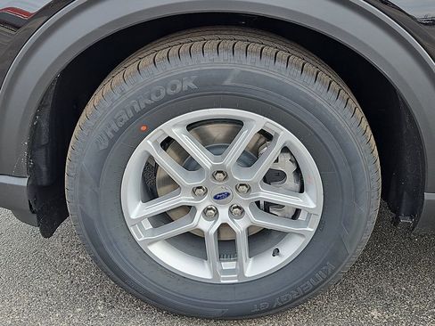 New 2026 Ford Explorer Active w/ Active Comfort Package image 17