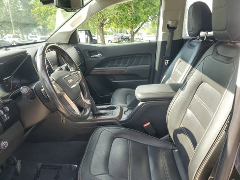 Used 2021 GMC Canyon Denali RWD image 14