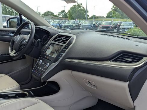 Used 2017 Lincoln MKC Reserve AWD/4WD image 27