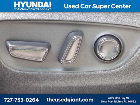 Used 2024 Toyota RAV4 XLE w/ Convenience Package FWD image 22