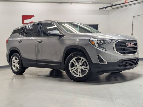 Used 2020 GMC Terrain SLE image 2