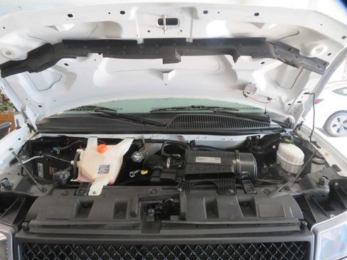 Used 2018 Chevrolet Express 3500 LT w/ LT Preferred Equipment Group RWD image 44