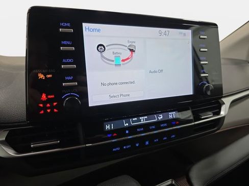 Used 2024 Toyota Sienna LE image 16