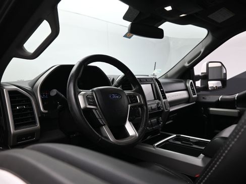 Used 2020 Ford F250 Lariat w/ Lariat Value Package image 16