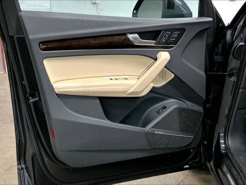 Used 2019 Audi Q5 2.0T Premium Plus w/ Premium Plus Package image 25