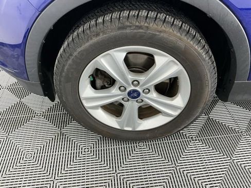 Used 2016 Ford Escape SE w/ Equipment Group 201A image 18