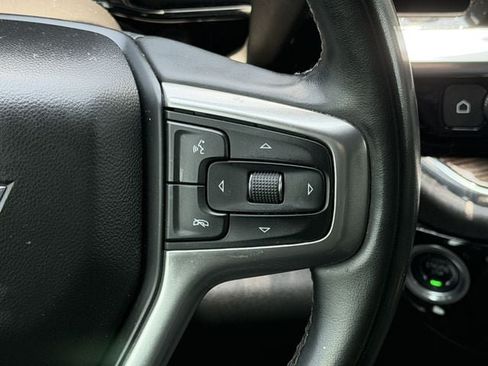 Used 2024 Chevrolet Silverado 2500 LT AWD/4WD image 16