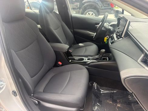 Used 2021 Toyota Corolla LE FWD image 19