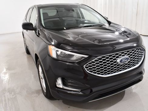 Used 2023 Ford Edge SEL w/ Convenience Package AWD/4WD image 4