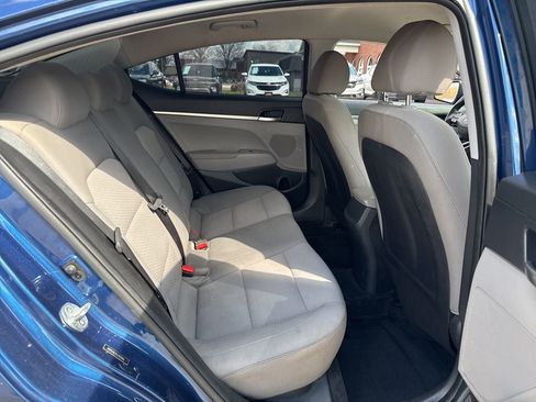 Used 2020 Hyundai Elantra SE image 12