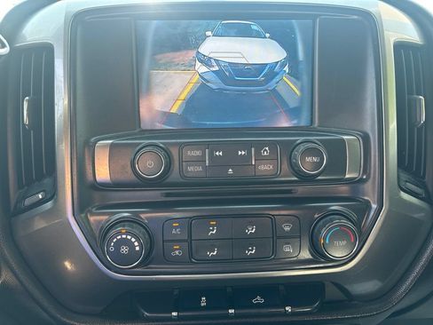 Used 2018 Chevrolet Silverado 1500 LT RWD image 12
