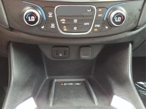 Used 2023 Chevrolet Traverse LT w/ LPO, Floor Liner Package AWD/4WD image 21