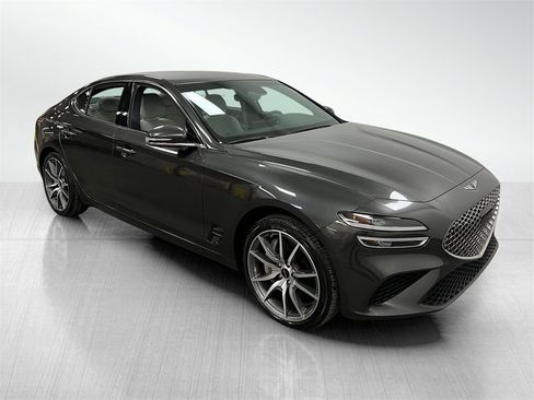 Used 2025 Genesis G70 2.5T image 1