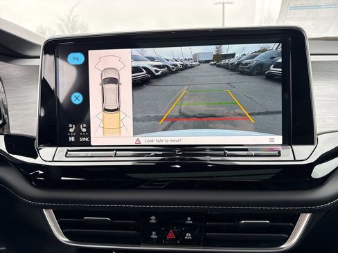 New 2026 Volkswagen Atlas Cross Sport SE image 30