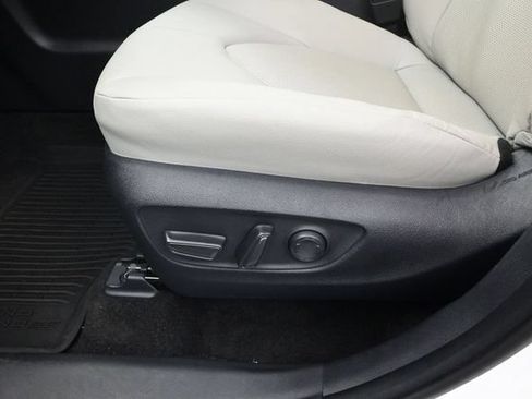 Used 2026 Toyota Grand Highlander FWD image 10