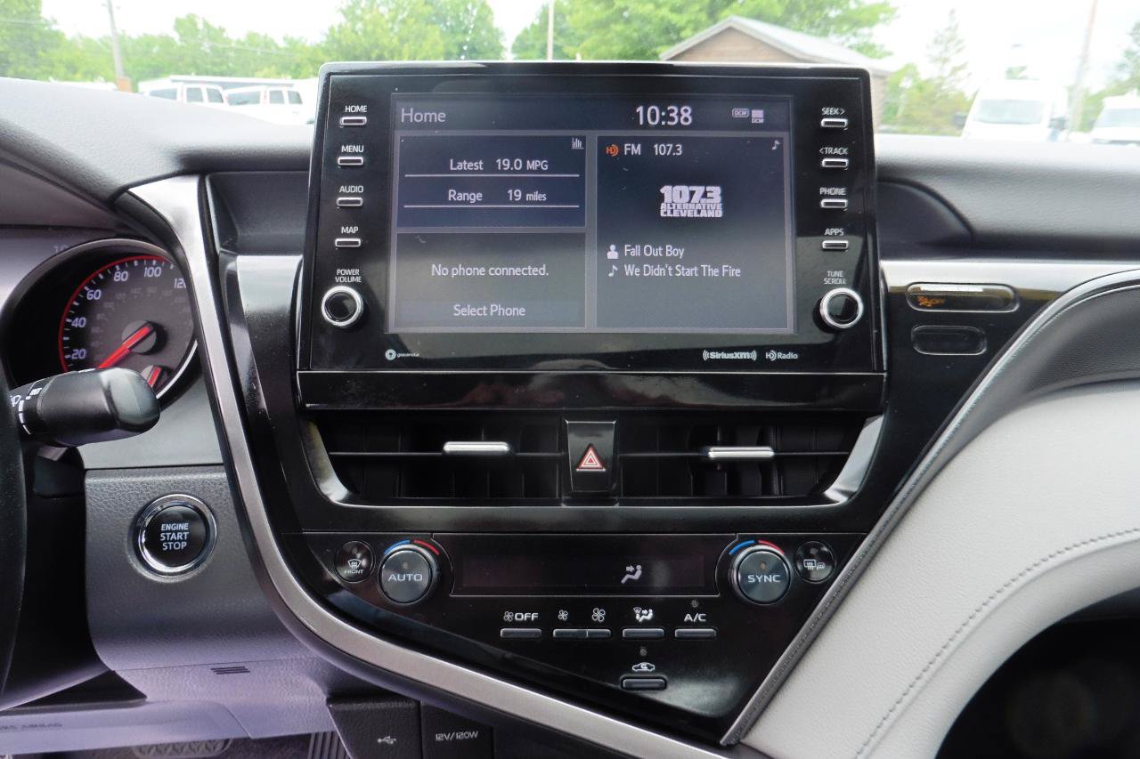 Used 2023 Toyota Camry XSE FWD image 9