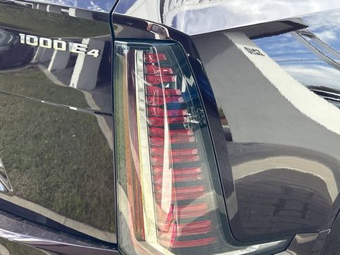 New 2026 Cadillac Escalade IQ Luxury 2 AWD/4WD image 8