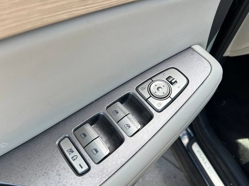 Used 2024 Hyundai Palisade Limited FWD image 12