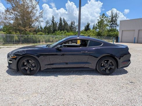 Used 2022 Ford Mustang GT Premium w/ Black Accent Package RWD image 8