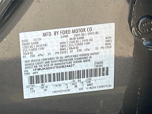 Used 2025 Ford Explorer Active w/ Active Comfort Package image 35