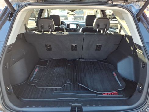 Used 2019 GMC Terrain Denali w/ Advanced Safety Package image 6