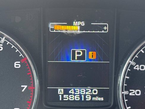Used 2013 Subaru Outback 2.5i Limited AWD/4WD image 12