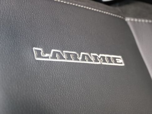 Used 2025 RAM 2500 Laramie AWD/4WD image 14