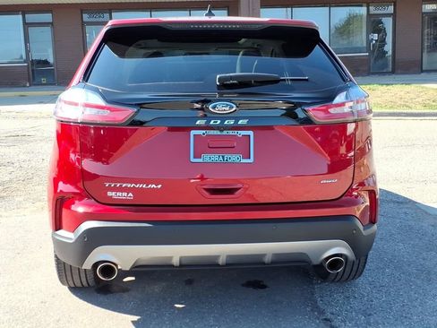 Used 2024 Ford Edge Titanium AWD/4WD image 4