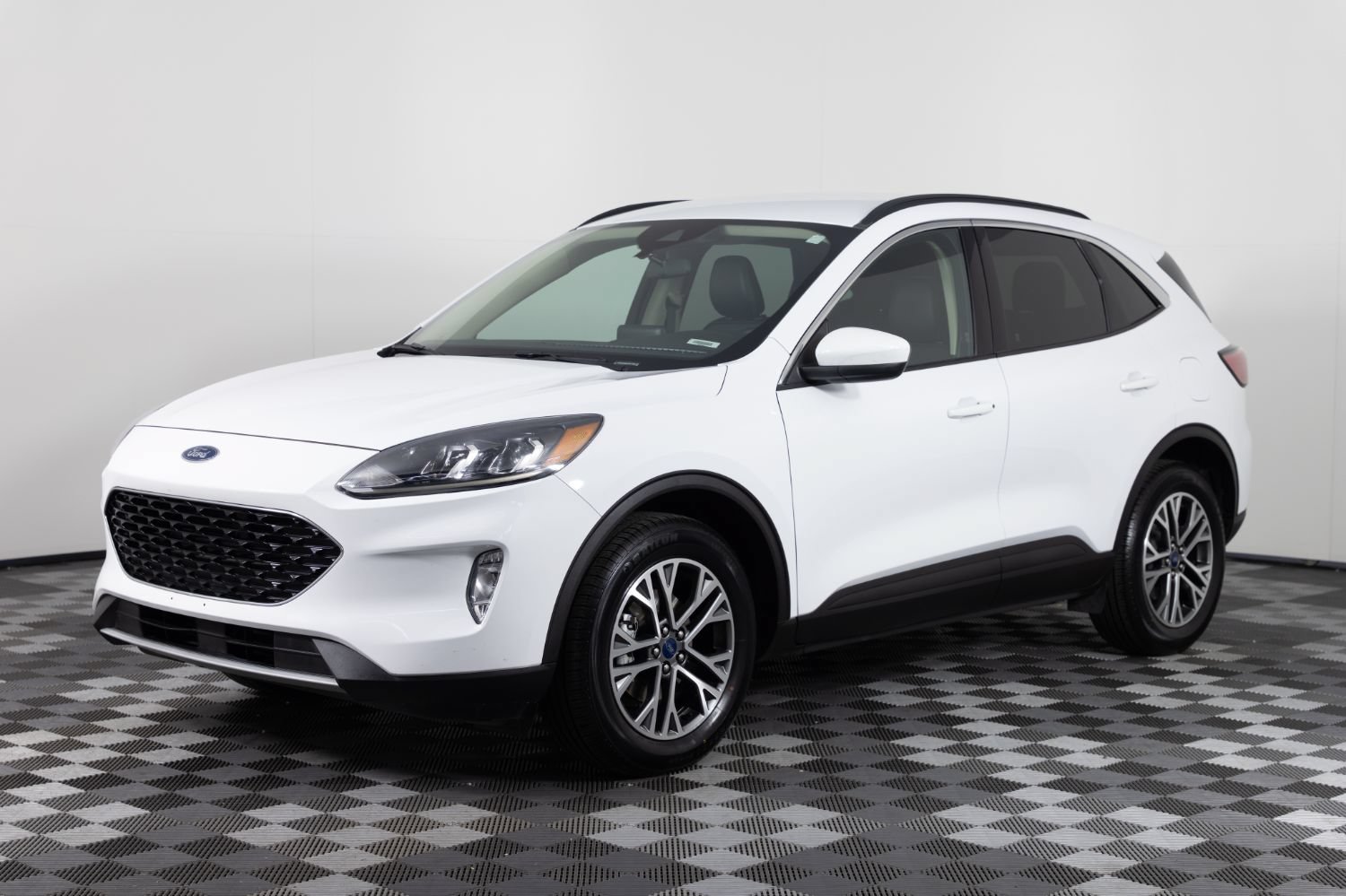 Used 2020 Ford Escape SEL AWD/4WD image 1