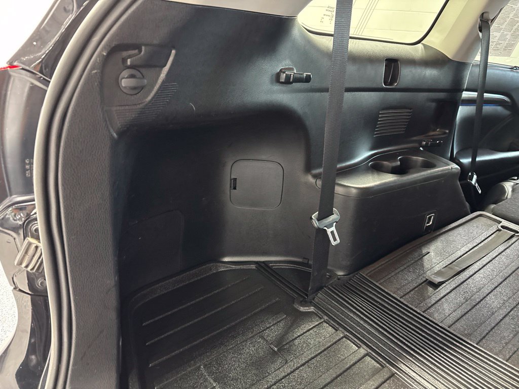 Used 2019 Toyota Highlander SE AWD/4WD image 54