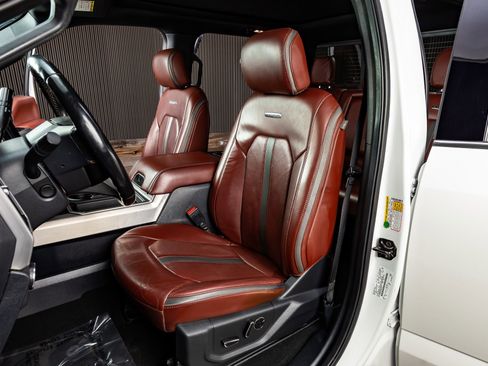 Used 2022 Ford F250 Platinum w/ FX4 Off-Road Package image 30