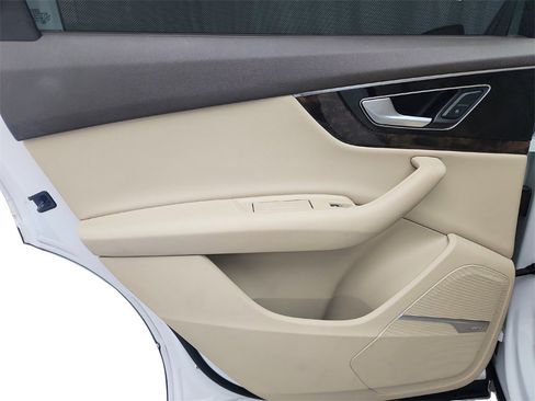 Used 2019 Audi Q7 3.0T Premium Plus w/ Premium Plus Package image 24