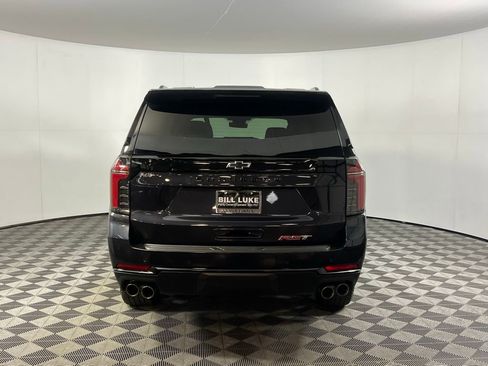 Used 2025 Chevrolet Suburban RST image 9
