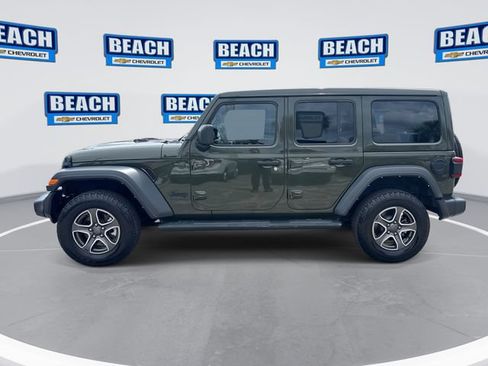 Used 2022 Jeep Wrangler Unlimited Sport w/ Sun And Sound Package AWD/4WD image 5