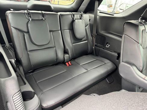 Used 2025 Ford Explorer ST image 14