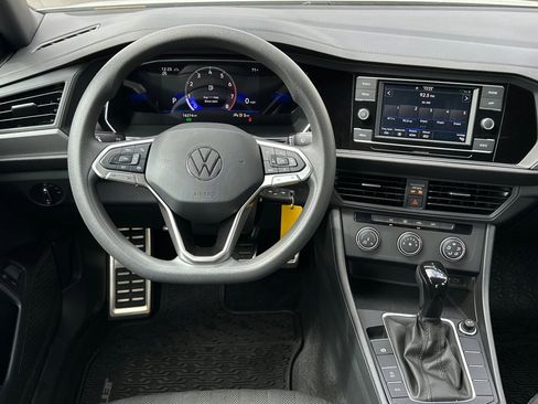 Used 2023 Volkswagen Jetta Sport image 13