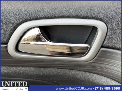 Used 2020 Jeep Grand Cherokee Altitude image 13