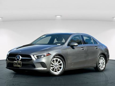 Used 2020 Mercedes-Benz A 220 image 2