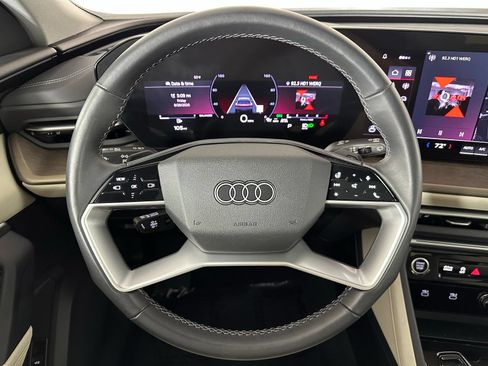 Used 2025 Audi Q5 Premium AWD/4WD image 9