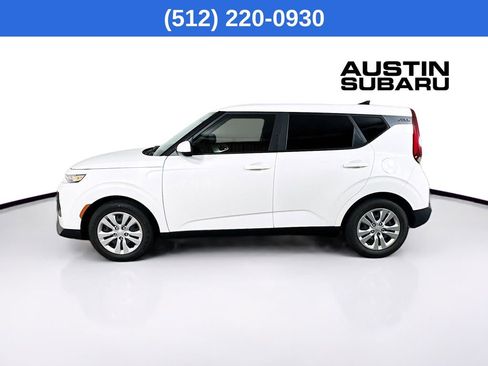 Used 2022 Kia Soul LX image 4